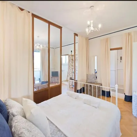 Lägenhet Blue Grand-tourist Rajska 4a Gdańsk